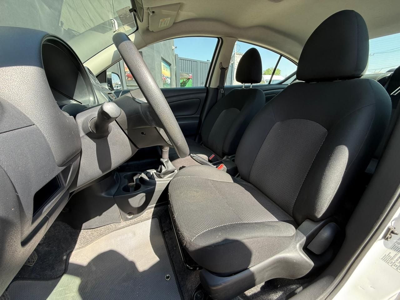 2021 Nissan V-Drive 1.6 A/C  Mt