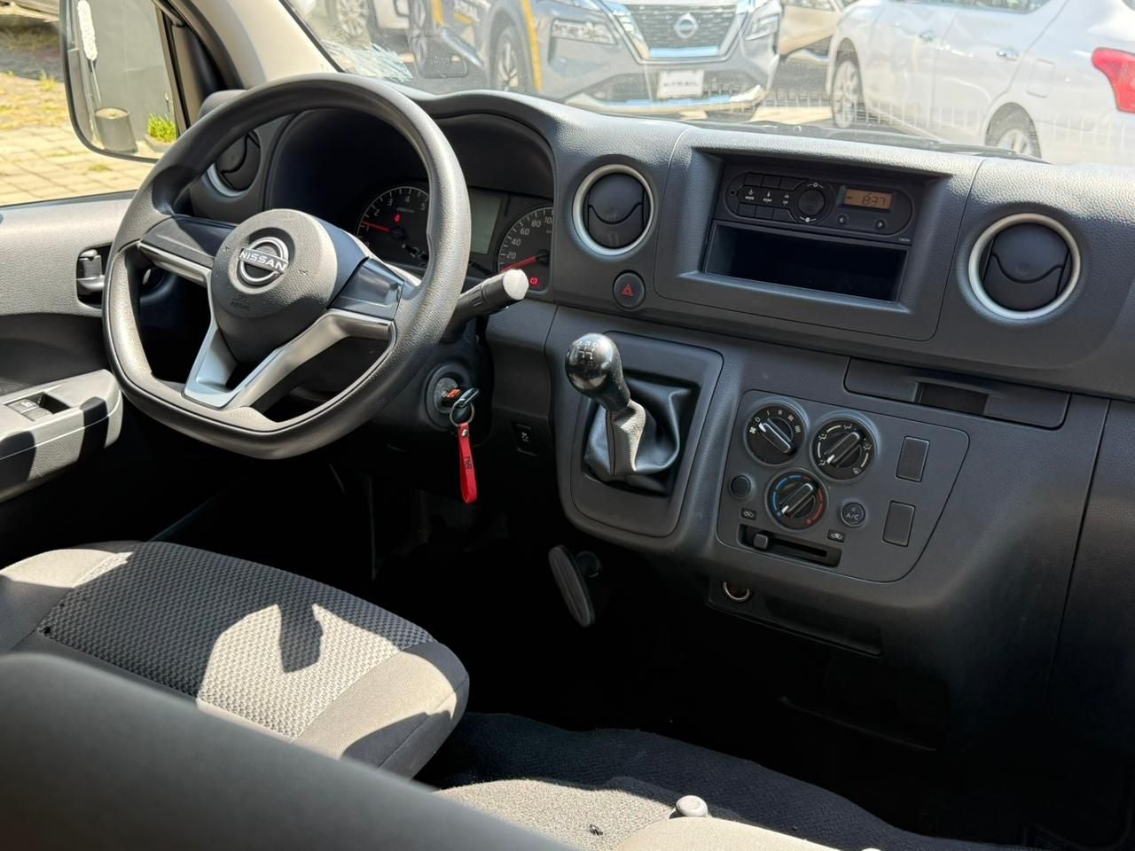 2024 Nissan Urvan 2.5 Panel Amplia AA Mt