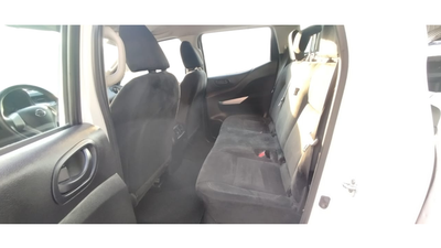 2020 Nissan NP300 Doble Cabina 2.5 SE Paq Seguridad Mt