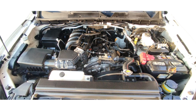 2020 Nissan NP300 Doble Cabina 2.5 SE Paq Seguridad Mt