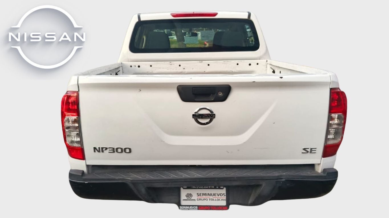 2021 Nissan NP300 Doble Cabina 2.5 SE Paq Seguridad Mt