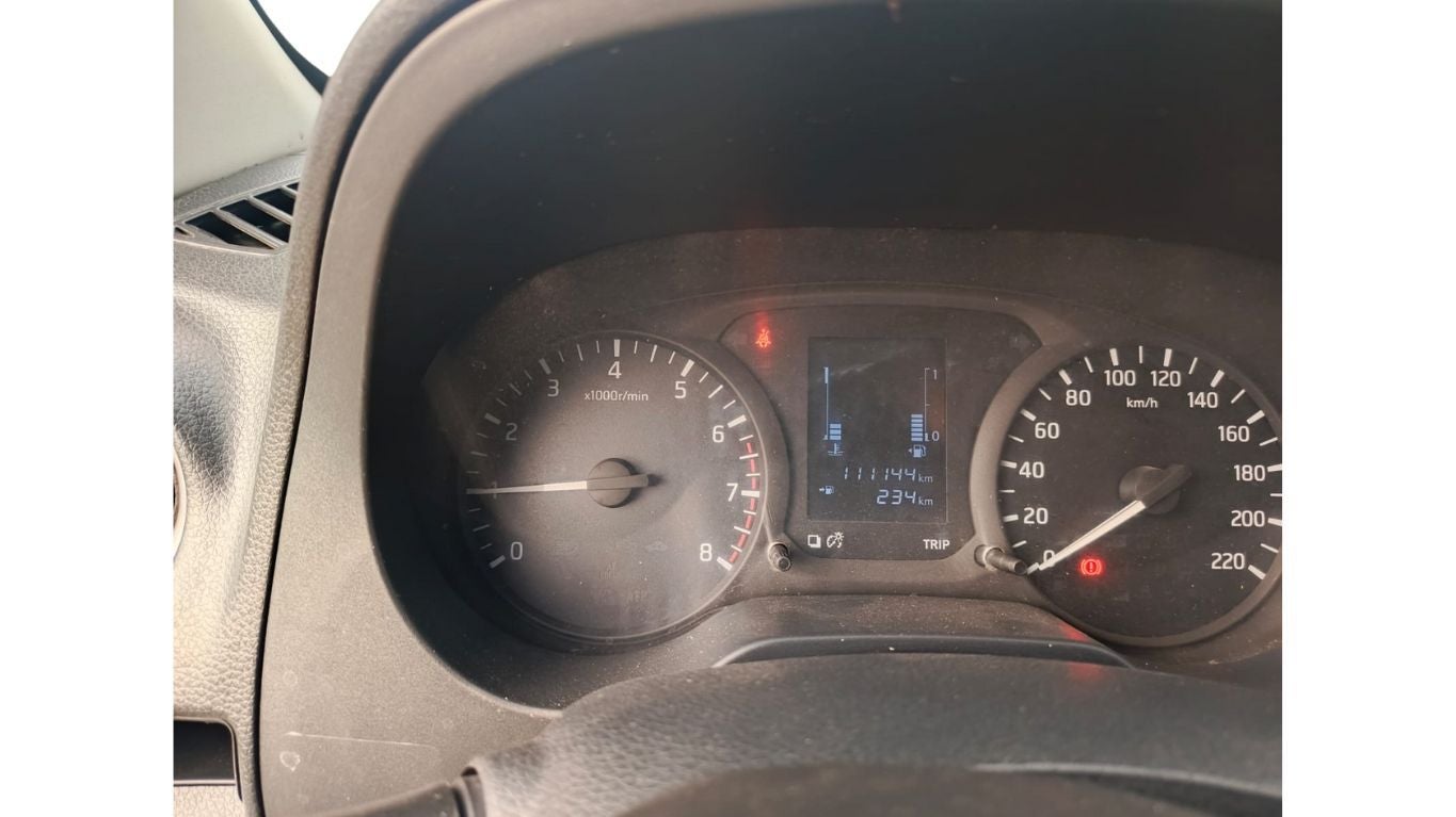 2021 Nissan NP300 Doble Cabina 2.5 SE Paq Seguridad Mt