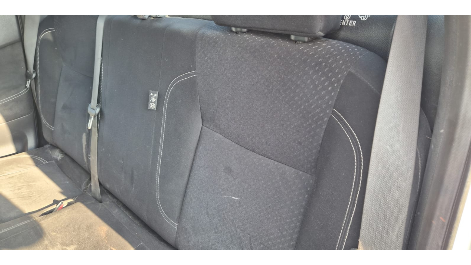 2020 Nissan NP300 Doble Cabina 2.5 SE Paq Seguridad Mt