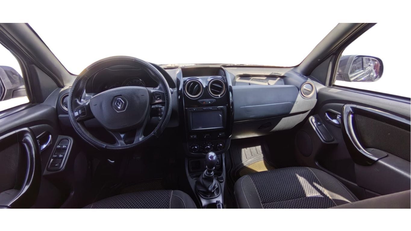 2017 Renault Duster 2.0 Dynamic Media Nav Mt